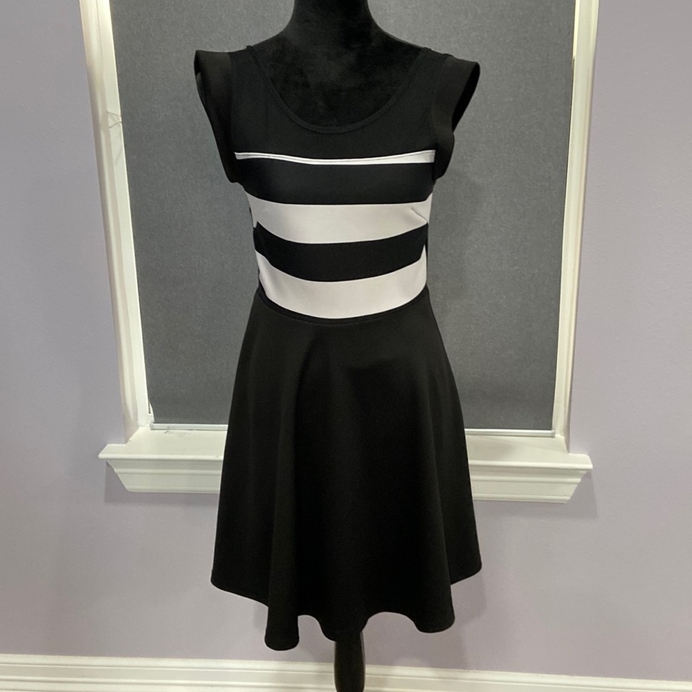 Cocktail dress 🖤🤍